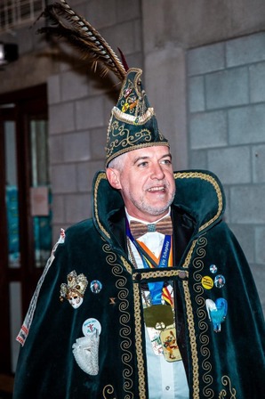 - Prince en 2005
- Roi en 2020
- Empereur 2025