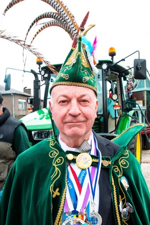 - Prince en 1999
- Roi en 2014
- Empereur en 2019