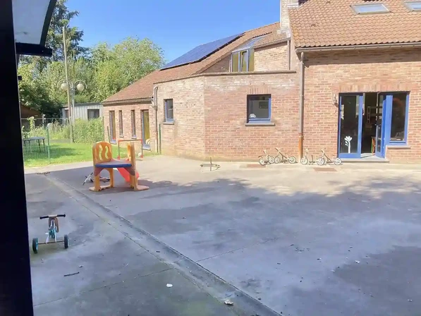 Petite cour de récréation