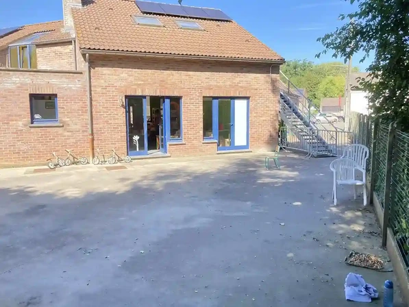 Petite cour de récréation